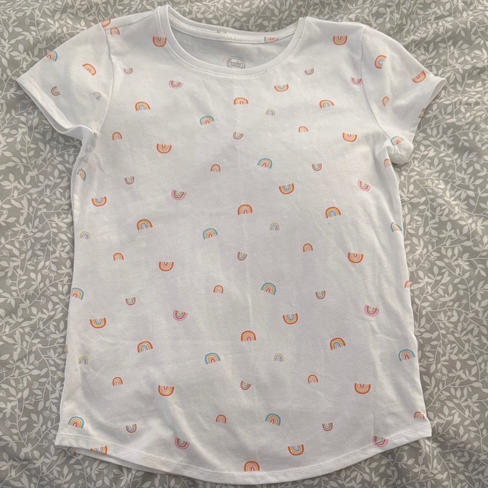 Wonder nation NWOT White Rainbow Print Kids T-Shirt